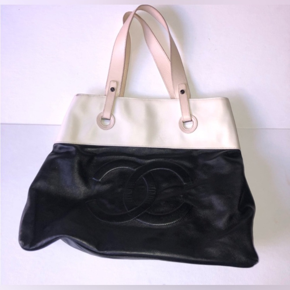 Chanel Vintage Ladies Black and Off White Large Shoulder Tote Bag
